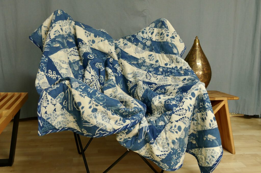 Quilt aus Bagru indigo Block prints