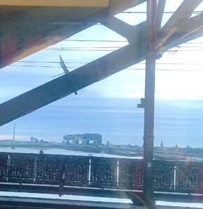 Kranhäuser von der Hohenzollernbrücke