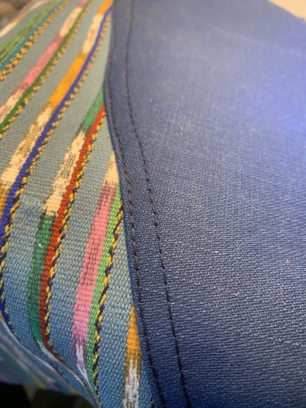 Hosen-Upcycling: Aus enger Jeans wird Patchwork-Schlaghose.