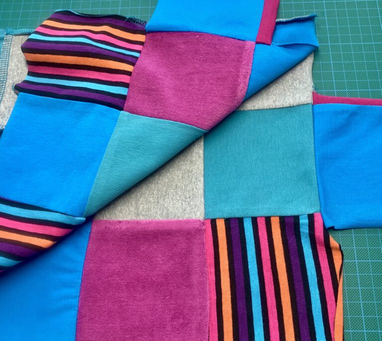 Stoffe-Resterampe: Jerseyreste zu Pullover