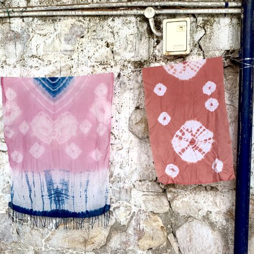 Färbeversuche mit Naturfarben